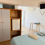 Tzavelitiko 3*