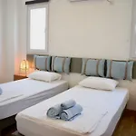 Tzavelitiko Pensjonat Himara