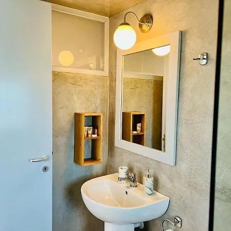 Tzavelitiko Gæstehus 3*