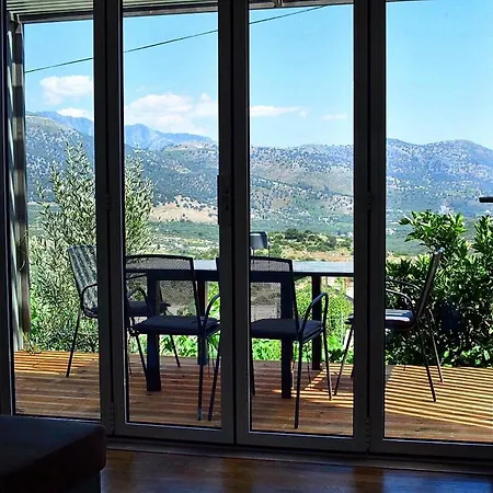 Tzavelitiko Guest house *